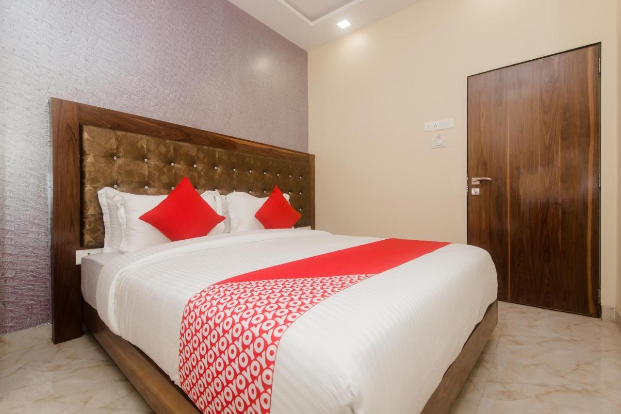 מומביי Hotel O Greenforest Near Airport Road Metro Station מראה חיצוני תמונה